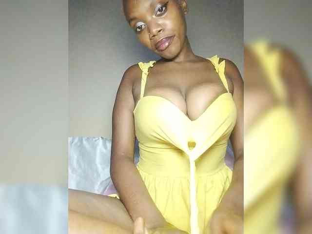 PinkDomina01 webcam