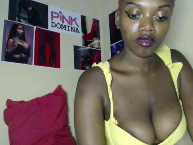 PinkDomina01 webcam