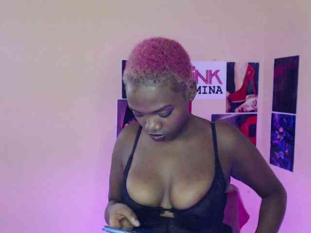 PinkDomina01 webcam