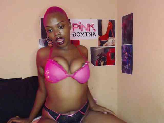 PinkDomina01 webcam