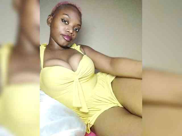 PinkDomina01 webcam