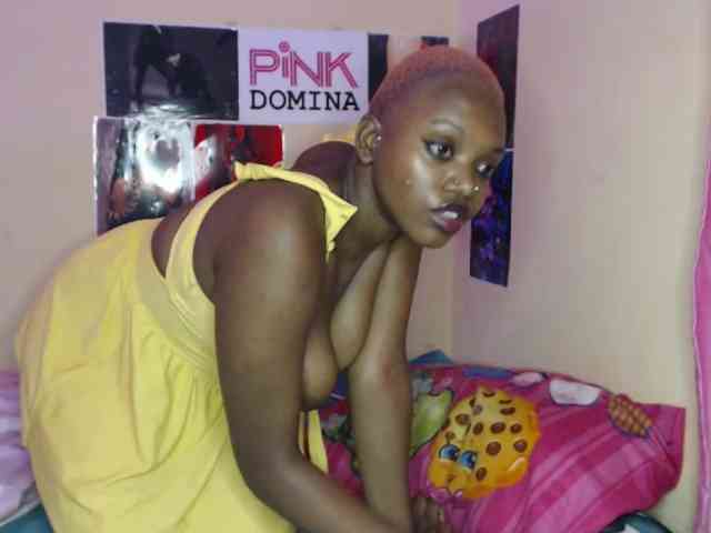 PinkDomina01 webcam