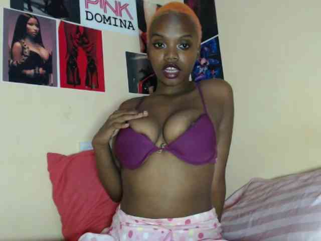PinkDomina01 webcam