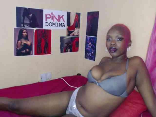 PinkDomina01 webcam