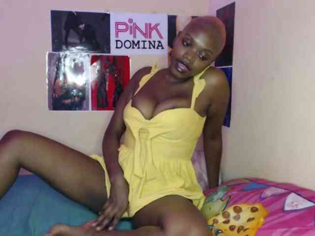 PinkDomina01 webcam