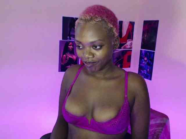 PinkDomina01