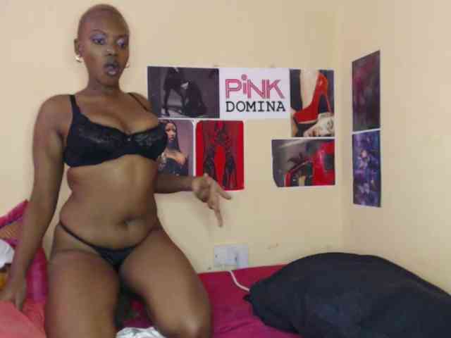 PinkDomina01 webcam