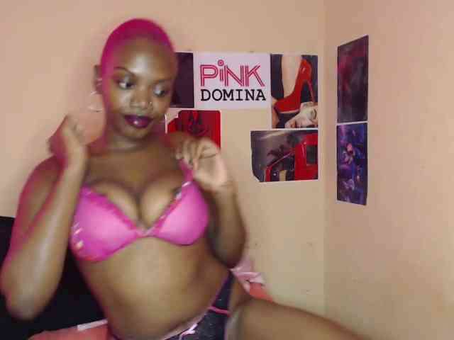 PinkDomina01 webcam