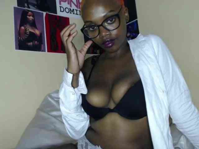 PinkDomina01 PinkDomina01