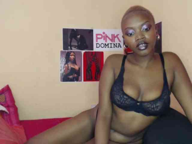 PinkDomina01 webcam