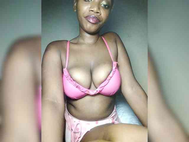 PinkDomina01 webcam