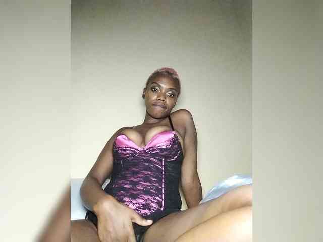 PinkDomina01 webcam