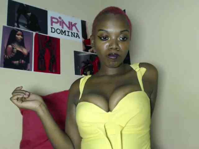PinkDomina01 webcam