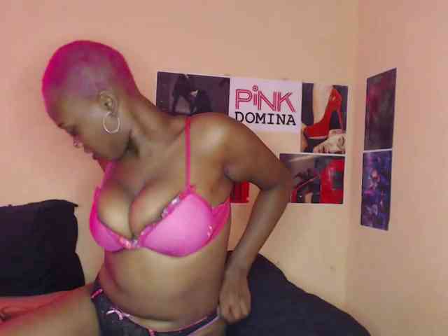 PinkDomina01 webcam