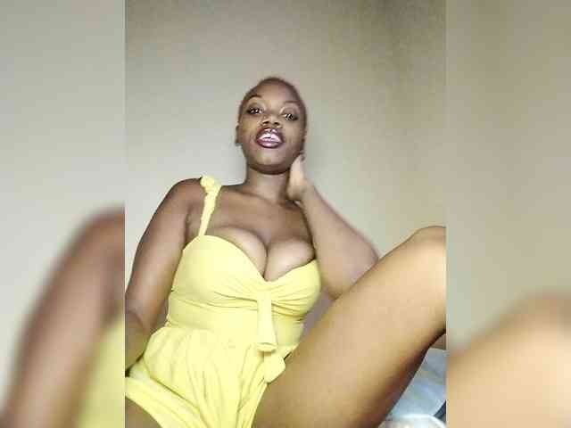 PinkDomina01 webcam