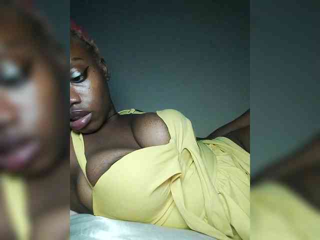 PinkDomina01 webcam