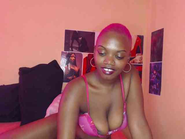 PinkDomina01 Live Webcam on BongaCams