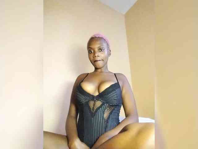 PinkDomina01 webcam