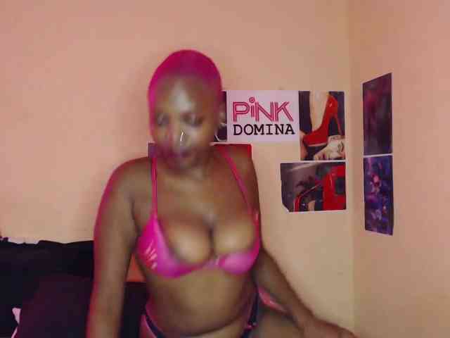 PinkDomina01 webcam