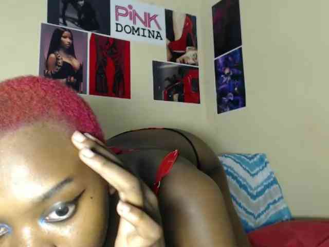 PinkDomina01 webcam