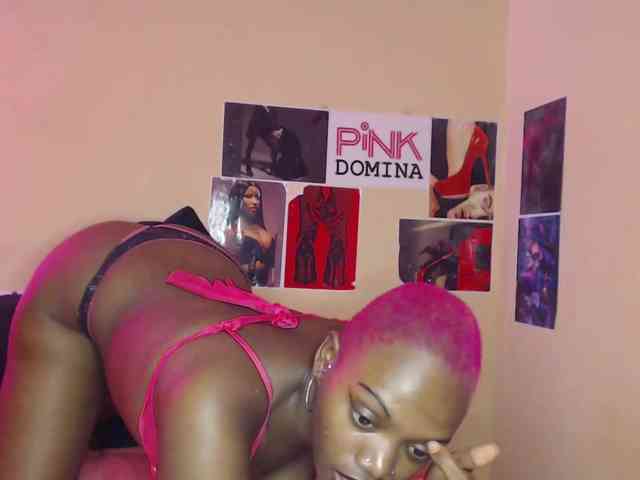 PinkDomina01 webcam