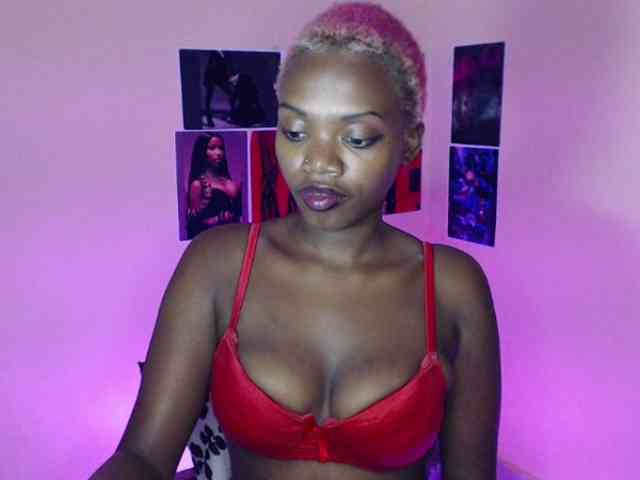 PinkDomina01