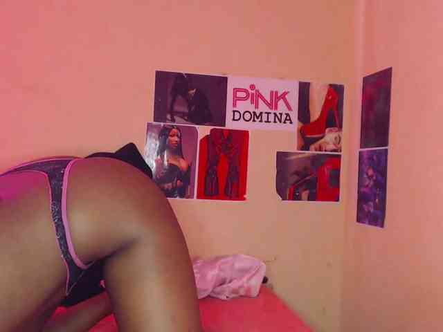 PinkDomina01 webcam