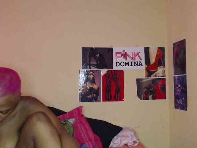 PinkDomina01 webcam