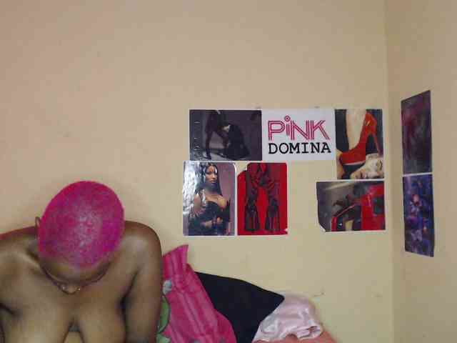 PinkDomina01 webcam