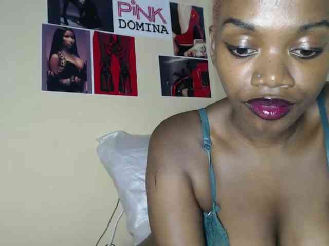 PinkDomina01
