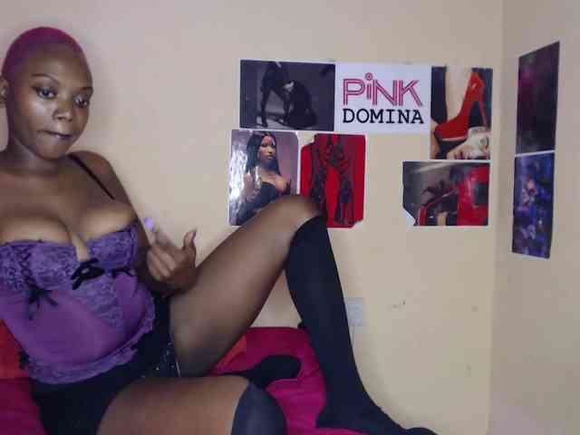 PinkDomina01 webcam