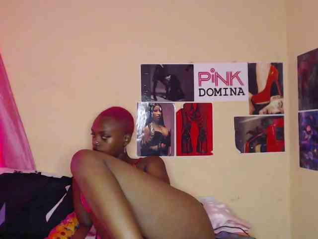 PinkDomina01 webcam