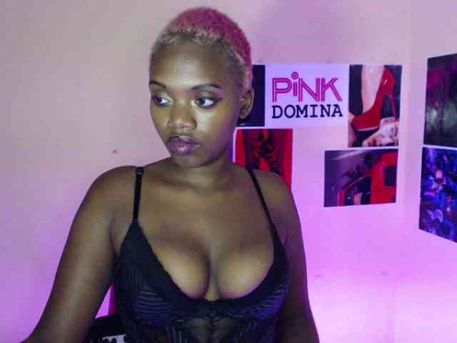 PinkDomina01 webcam