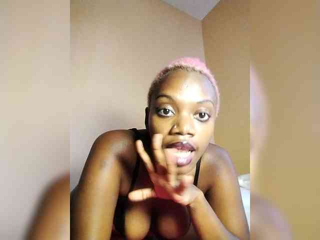 PinkDomina01 webcam