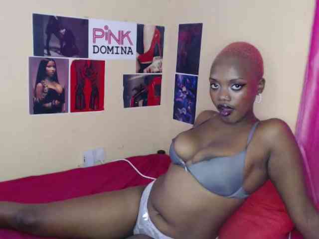 PinkDomina01 webcam