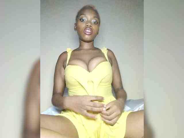 PinkDomina01 webcam
