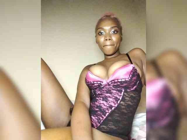 PinkDomina01 webcam