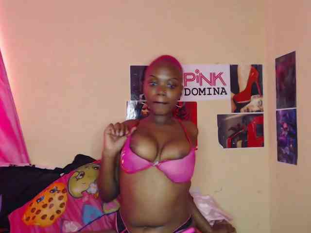 PinkDomina01 webcam