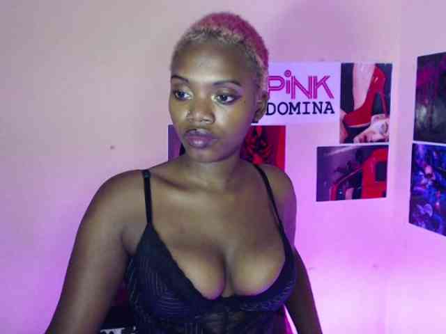 PinkDomina01 webcam