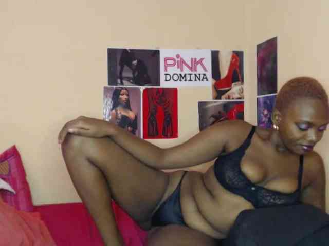 PinkDomina01 webcam