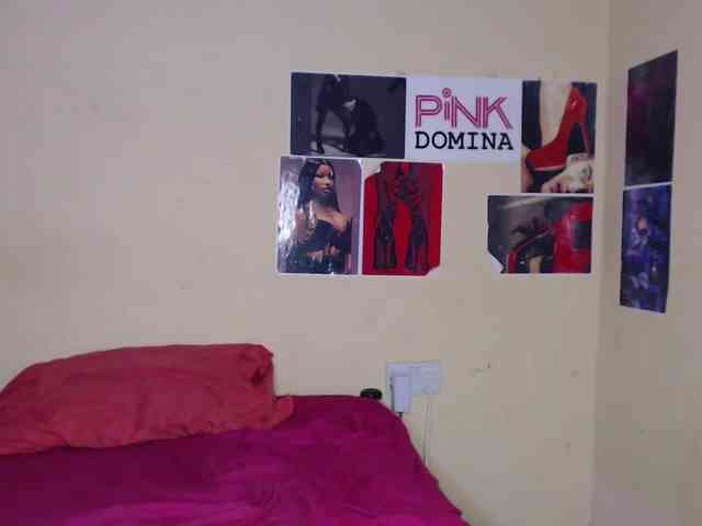 PinkDomina01 webcam