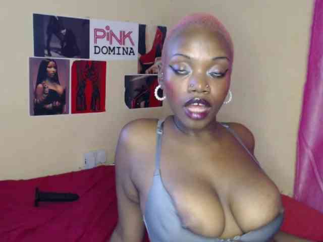 PinkDomina01 webcam