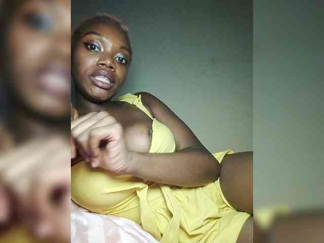 PinkDomina01 webcam