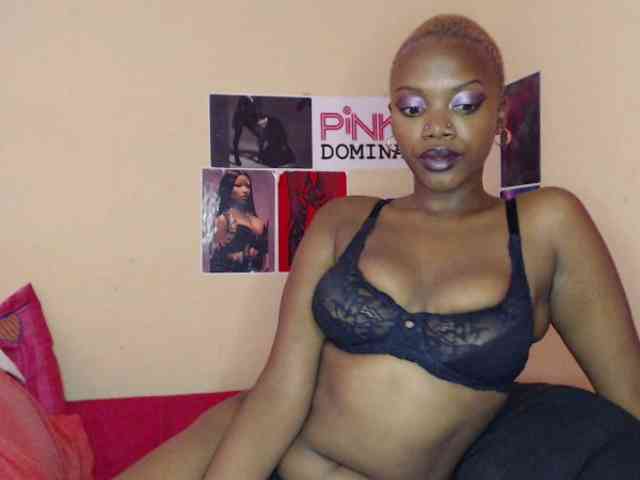 PinkDomina01 webcam