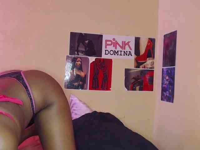PinkDomina01 webcam