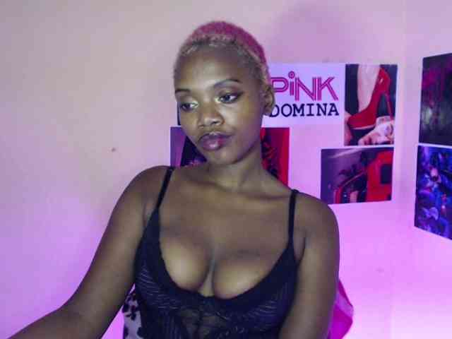 PinkDomina01 webcam