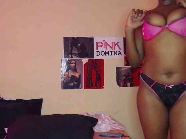PinkDomina01 webcam