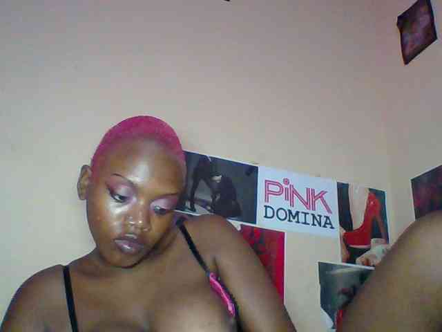 PinkDomina01 webcam