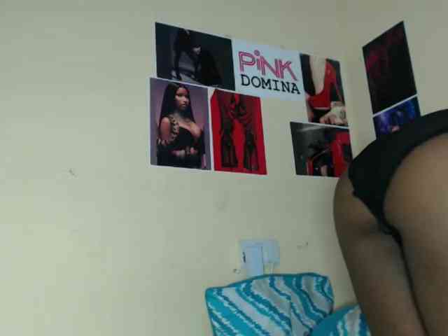 PinkDomina01 webcam