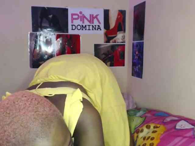 PinkDomina01 webcam